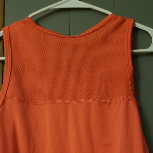 Tank top - Picture 2 of 3